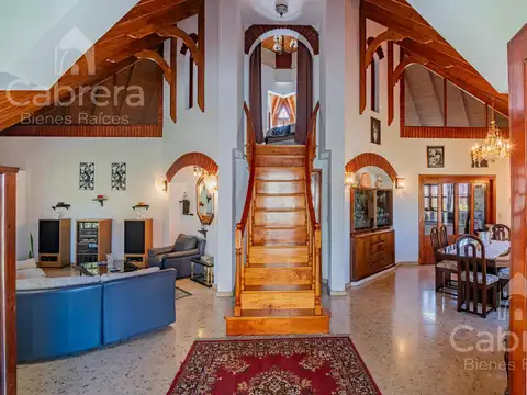 Casa 6 ambientes con 3 baños