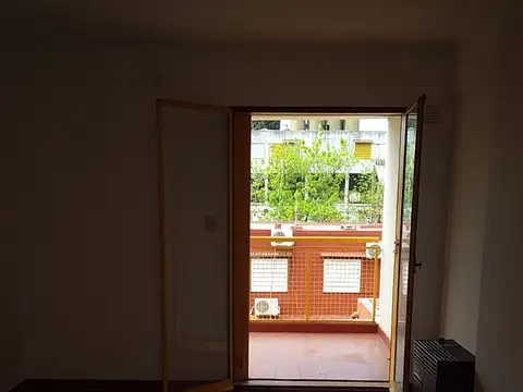 EXCELENTE DPTO EN VENTA - BARRIO POLICIAL