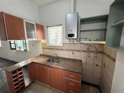 Depto Tipo Casa en Alquiler en Villa Ballester, $ 900.000