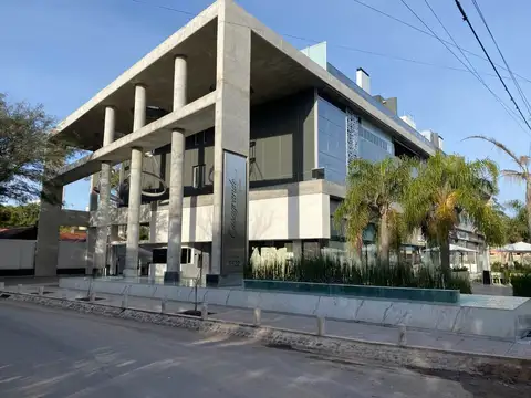 Avenida Pedro Simón Laplace 5500