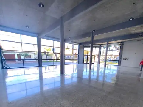 Galpon en Alquiler en Bernal Oeste, $ 2.250.000