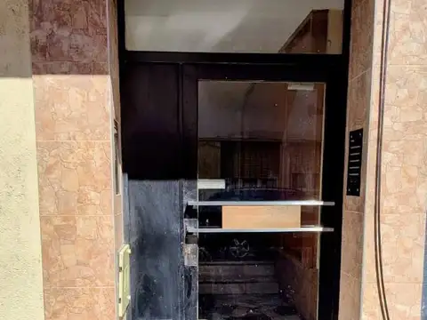 Humberto 1º 800 , Piso 1