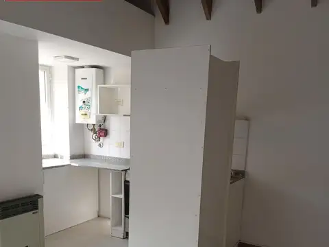 Depto Tipo Casa 2 ambientes con 1 baño