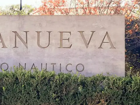 IMPECABLE CASA AMOBLADA EN ALBANUEVA SOBRE EL RIO