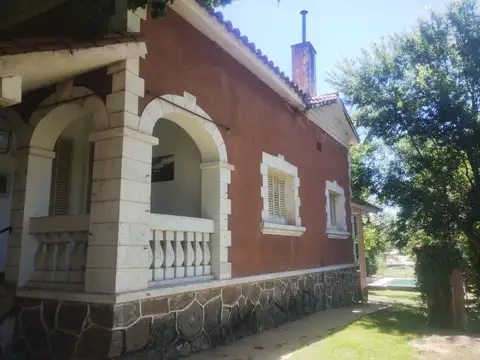 Avenida Ramón J. Cárcano 3900