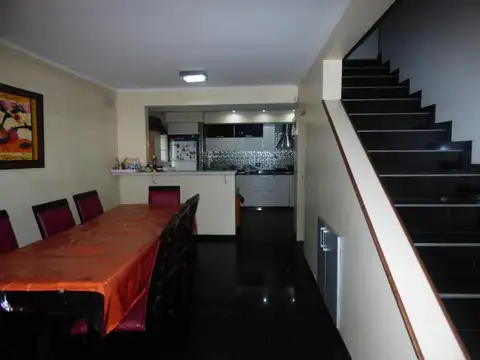 Ángel Lupo e/ Alsina y Alcorta