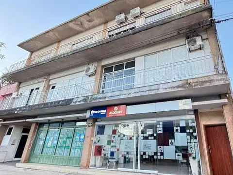 REMAX VENDE/DEPARTAMENTO CENTRICO/2 dormitorios