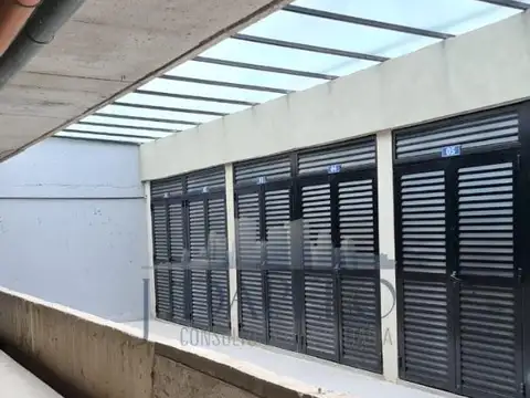Cochera en Venta con acceso Ascensor