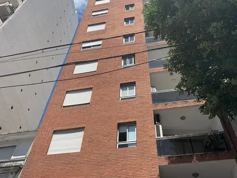 Av Pres Bartolome Mitre 1900, Piso 15°
