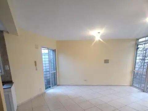 Casa en Alquiler con 1 cochera