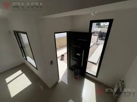 Depto Tipo Casa en Venta en Centenario, USD 140.000