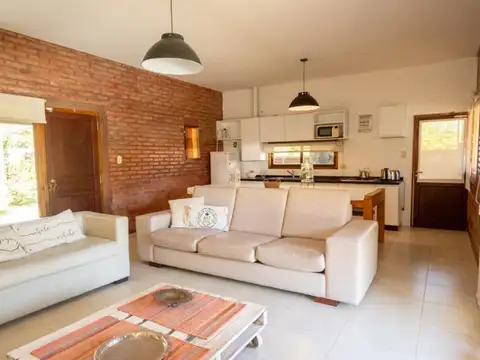 Casa en Venta en San José del Rincón, USD 179.000