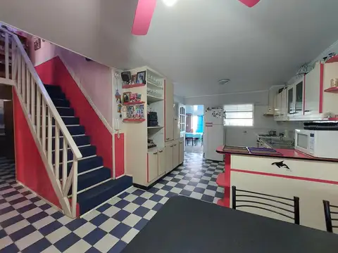 Casa 5 ambientes con 3 baños