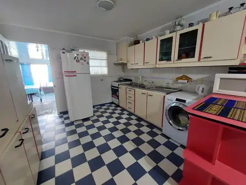 Propiedad en VENTA en VIlla Udaondo - 4 dormitorios