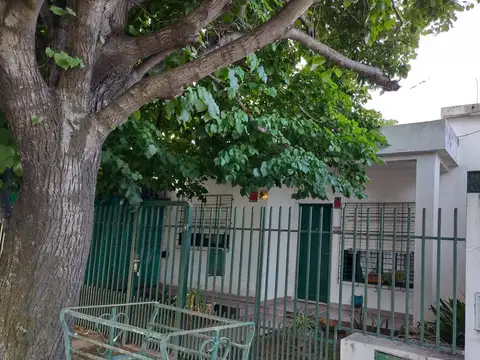 Casa en venta en Castelar Sur