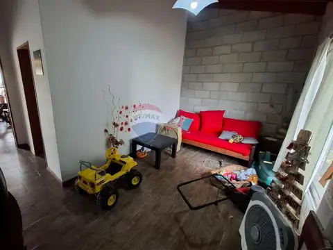 Casa en Venta con 3 cocheras