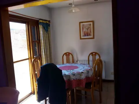 Primera Junta Nº 2368 , Piso 1