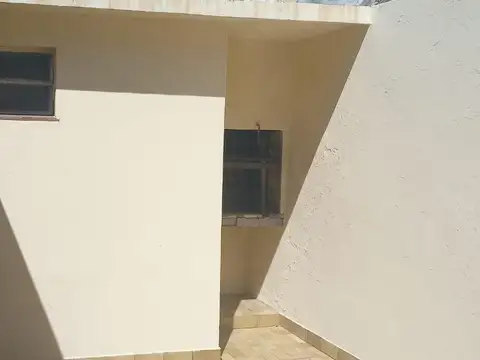 Depto Tipo Casa en Alquiler de 2 dormitorios
