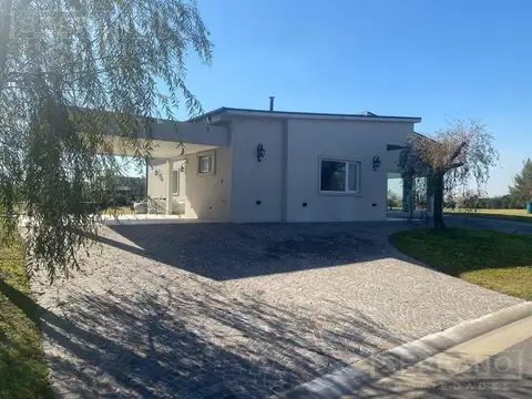 Casa en Venta en El Cazal, USD 250.000