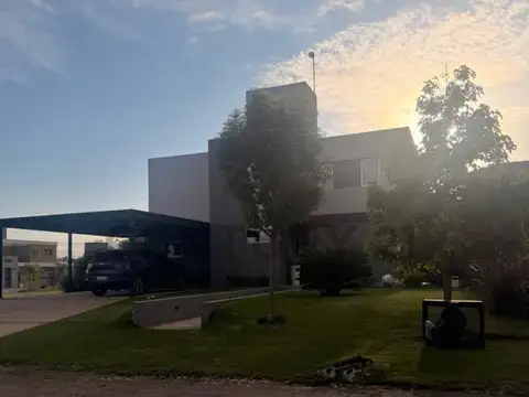Casa en Venta en La Morada, USD 345.000