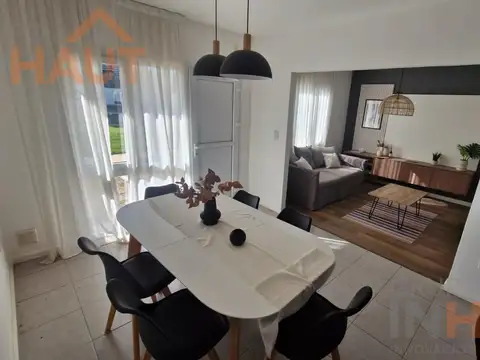 Depto Tipo Casa en Venta con 1 cocheras