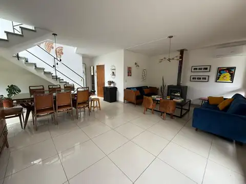 Casa en Alquiler Temporal de 4 dormitorios