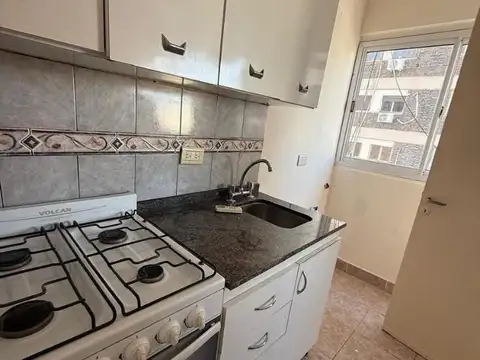 2 AMBIENTES MUY LUMINOSO EN EMILIO MITRE AL 400 - CABALLITO