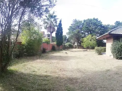 Casa 10 ambientes con 5 baños