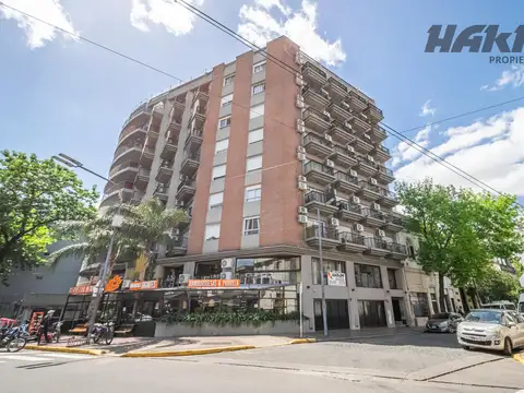 Excelente Monoambiente en alquiler con balcón   Muy luminoso 