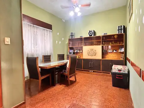 Depto Tipo Casa en Venta en Versalles, USD 155.000