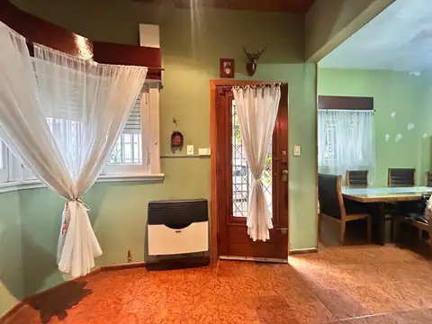 Depto Tipo Casa en Venta de 5 ambientes