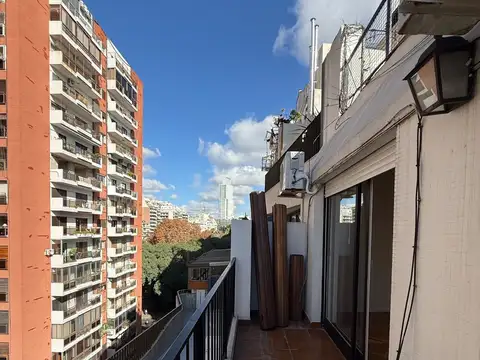 LAFINUR Y GUTIÉRREZ, ESPECTACULAR PISO ALTO FTE. BALCON CORRIDO 3 AMB