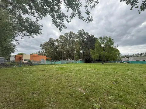 Lote de 1030m2 Barrio Las fuentes - Tristan Suarez