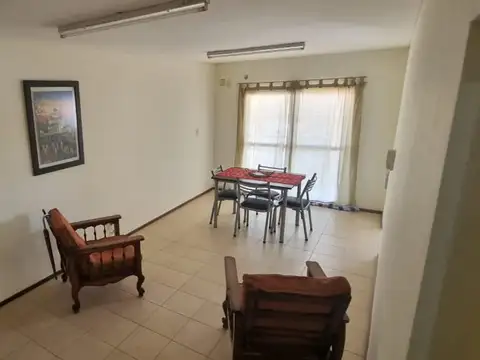 Hipólito Irigoyen 100, Piso 6