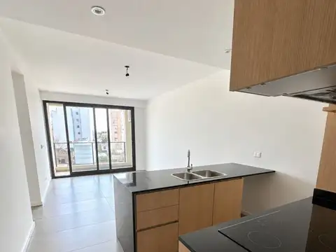 IMPECABLE 2 AMBIENTES CON VESTIDOR, BALCÓN Y AMENITIES EN MONTE CASTRO