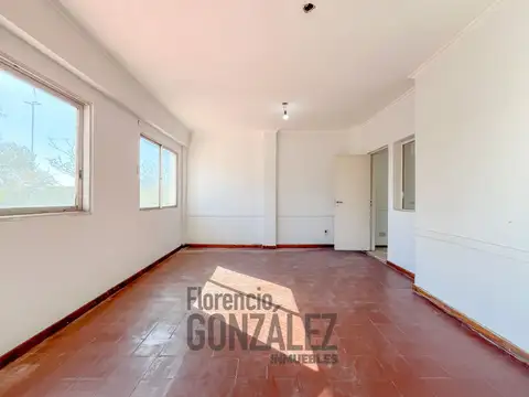 Depto Tipo Casa en Venta con 2 cocheras