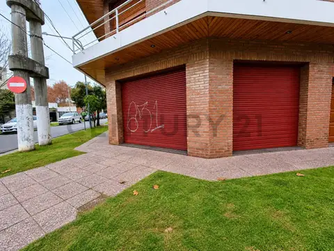 Local en Alquiler en Pilar Centro, $ 800.000
