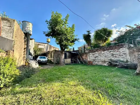 Venta, Casa 3 amb con jardin, Rincon de Milberg, a Refaccionar