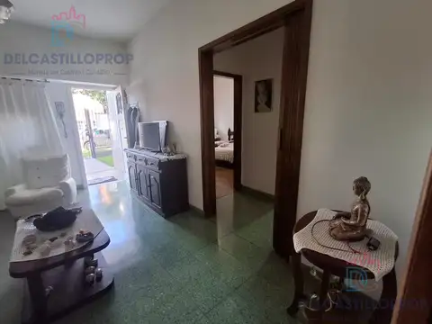 Casa en Venta con 4 cocheras