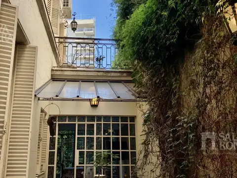 Casa 7 ambientes con 5 baños