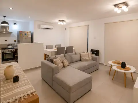 Casa 2 ambientes con 2 baños