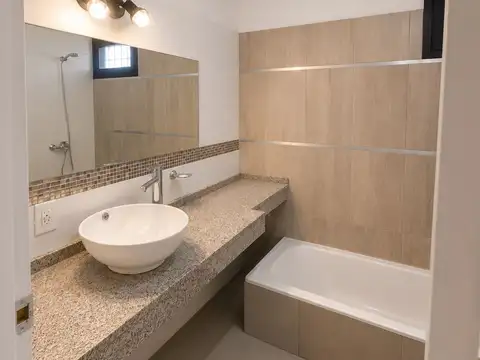 Casa en Alquiler – Barrio Privado Quintas de Russe