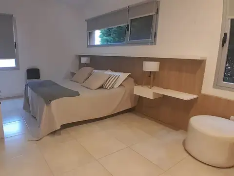 VENTA CASA 4 AMB CON PILETA EN PILAR DEL ESTE