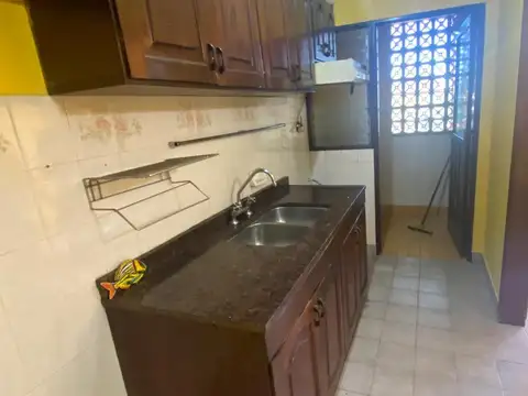 CALLE RIVADAVIA 1600