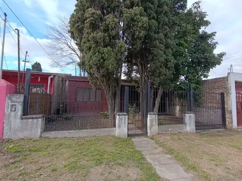 VENTA CASA 3 AMB A REFACCIONAR A.SOURDEAUX COCHERA