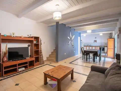 VENTA DUPLEX 3 DORMITORIOS NUEVO POETA LUGONES