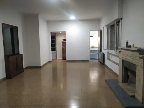 Casa en alquiler - 3 Dormitorios 3 Baños - Villa Elisa