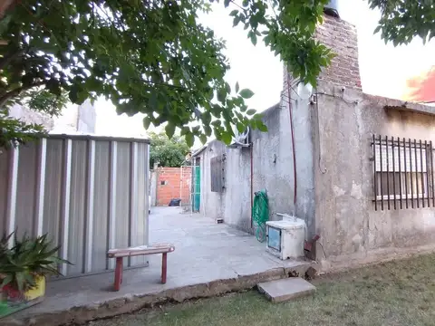 VENTA CASA GONZALEZ CATAN C/ JARDÍN SOBRE ASFALTO