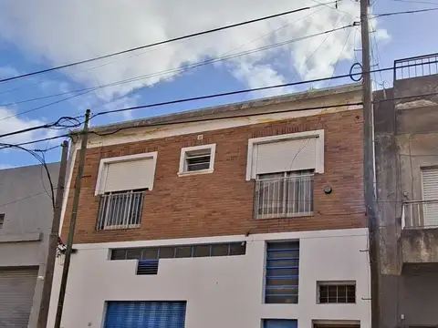 VENTA DE DEPARTAMENTO DE 4 AMBIENTES EN VILLA SARMIENTO