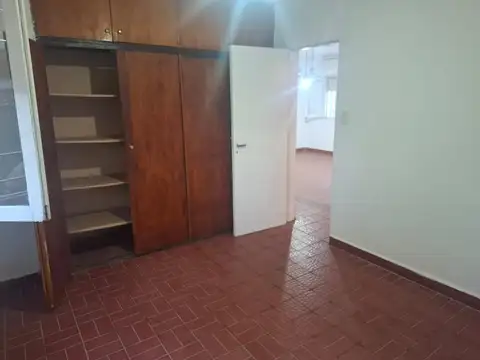 Casa en Alquiler con 1 cochera